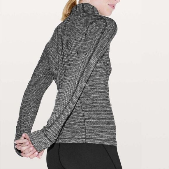 Lululemon Run Briskly 1/2 Zip Black and Gray - Picture 3 of 16